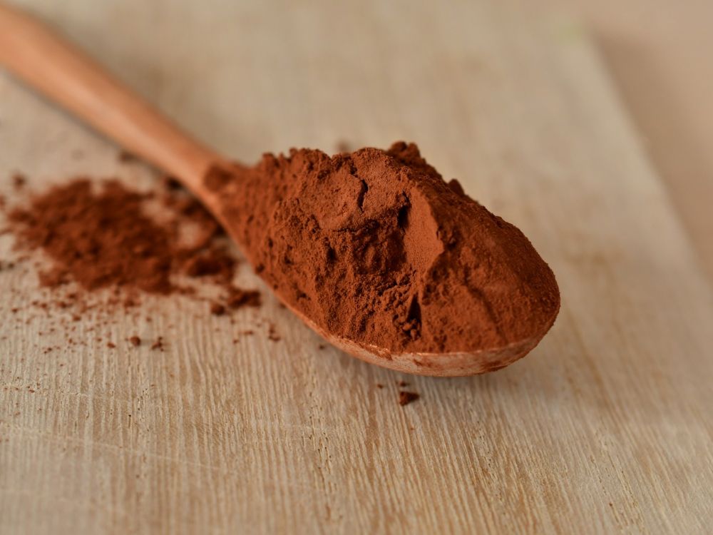 ココアパウダーなどは使用状況によって一般飲食物添加物と呼ばれる