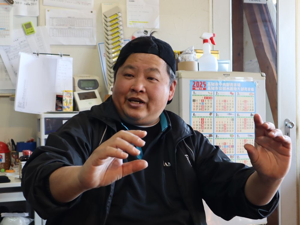 インタビューに応じる弘瀬さん