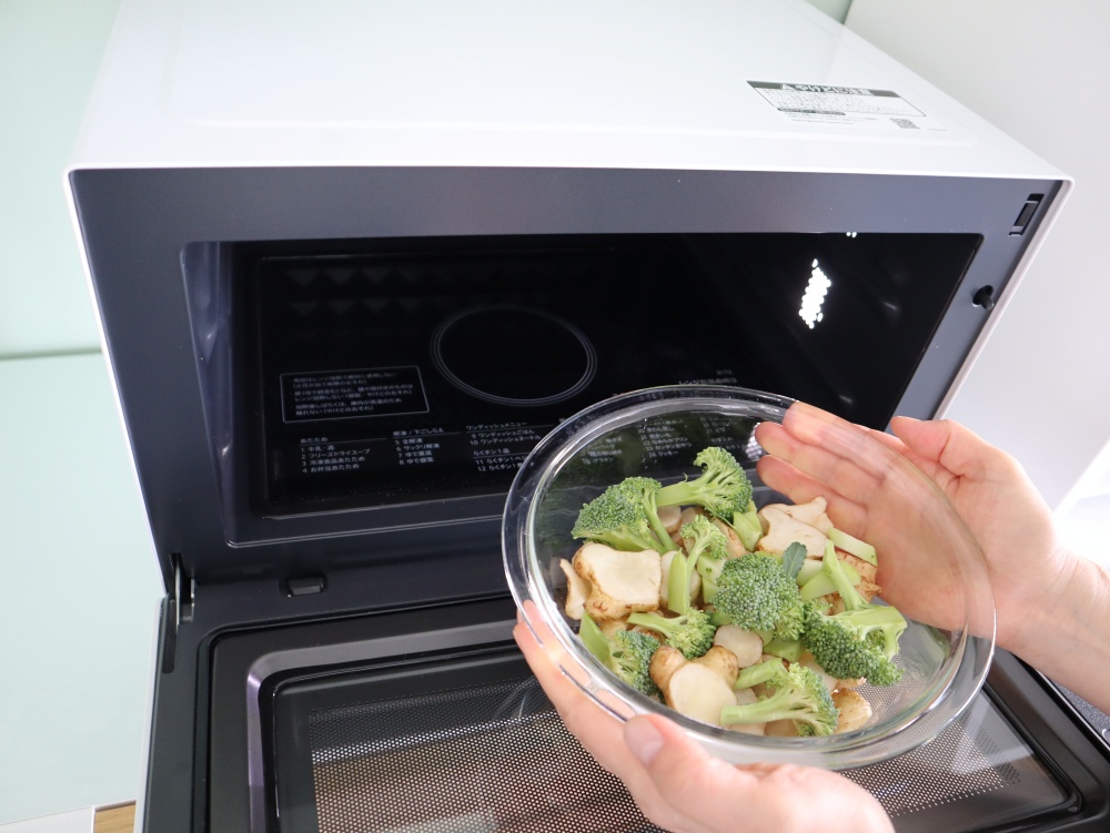 菊芋とブロッコリーを電子レンジで温める