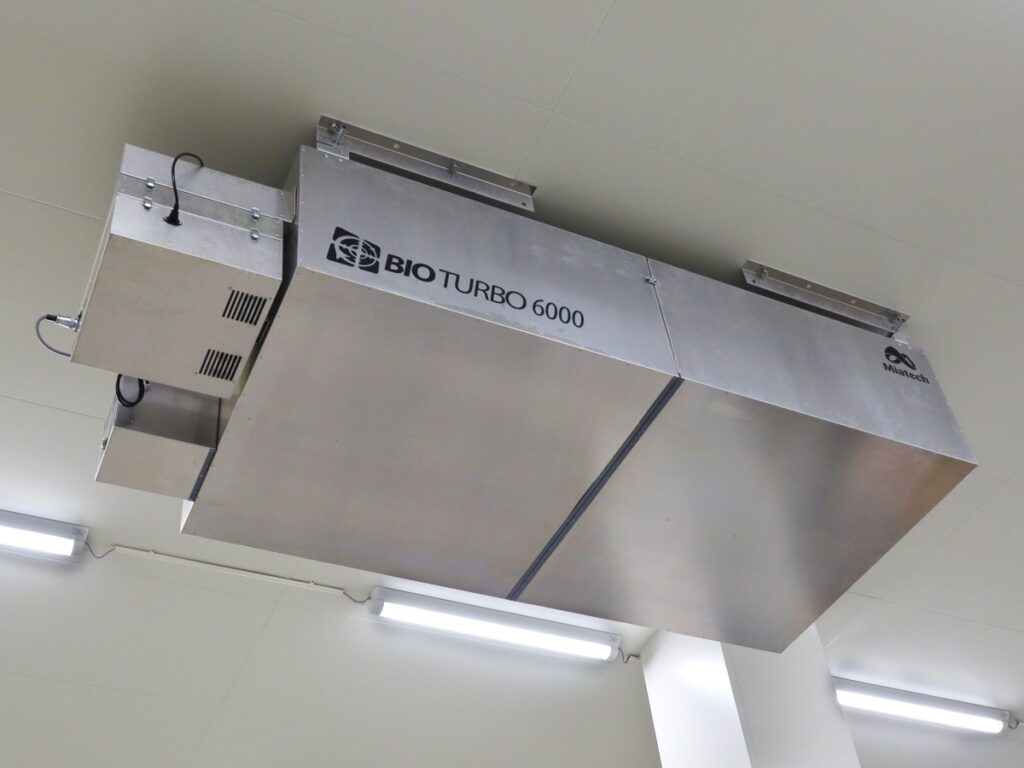 天井に設置されたエチレンガス吸収装置の写真