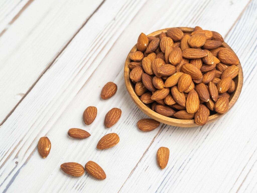 食物繊維を含むアーモンドミルク