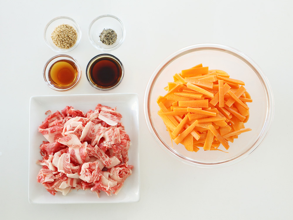 牛肉入りにんじんきんぴらの材料一覧写真