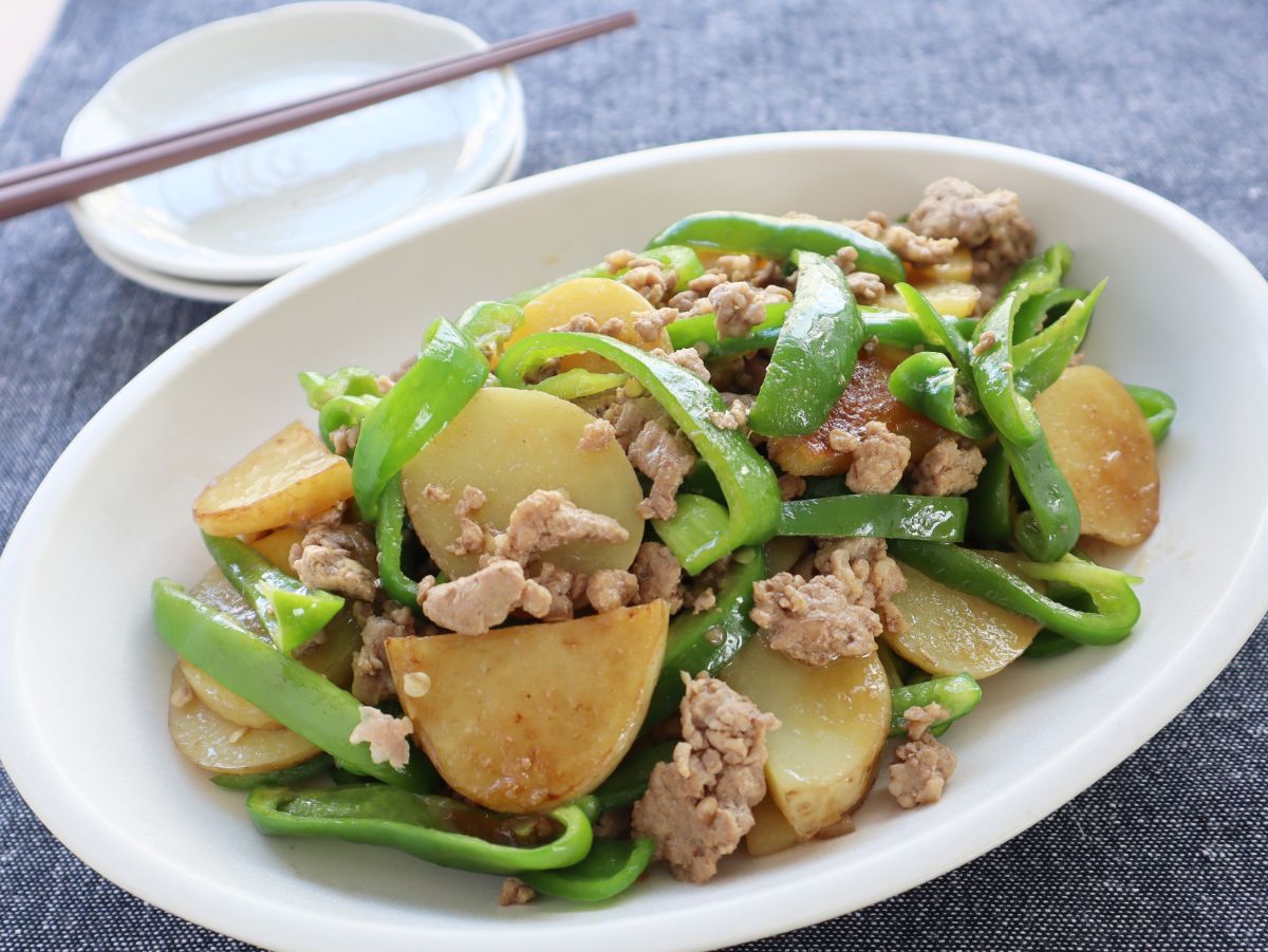 ピーマンとじゃがいものそぼろ炒めの完成写真